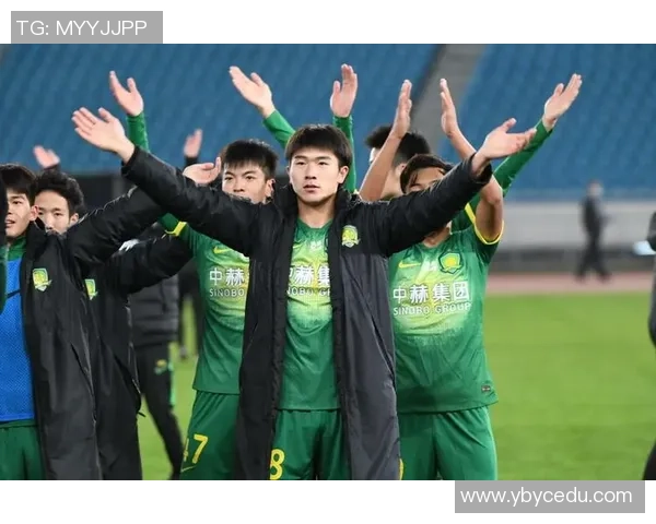 国安迎战成都兴城人居全力争胜展现球队实力与斗志