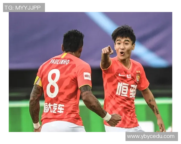 恒大与鲁能激战正酣文字直播全程回顾与精彩瞬间分析