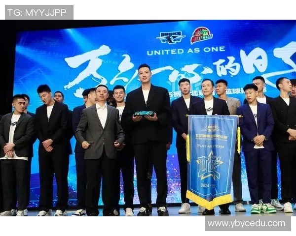 2015年北京首钢与广东队激战回顾:篮球盛宴中的精彩瞬间与战术较量